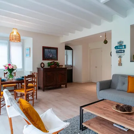 Ker-laco - A 200m Proche Sentier Gr24 Holiday home
