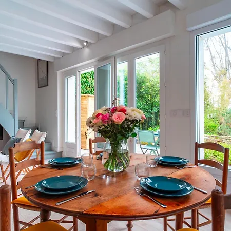 Ker-laco - A 200m Proche Sentier Gr24 Holiday home